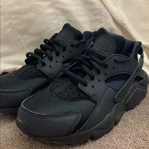 Black Nike Sneakers